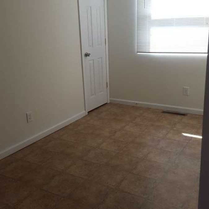 1116 Beechwood Rd - Photo 3 of 12