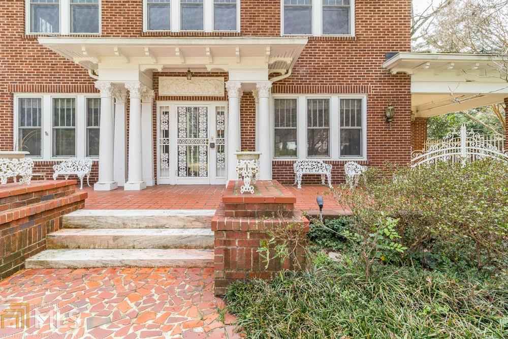 1248 Oxford Rd NE - Photo 2 of 28