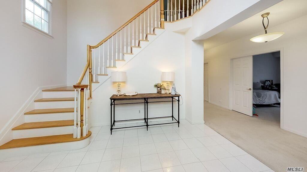 22 Redan Dr - Photo 3 of 15