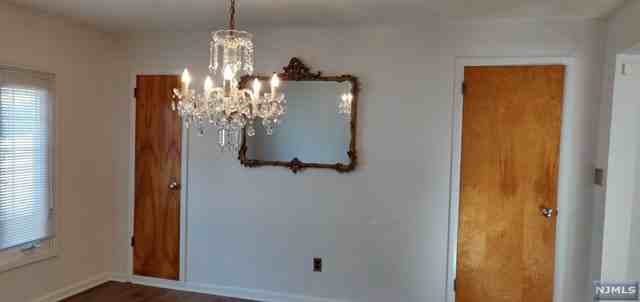 268 Leonard Ave - Photo 2 of 9