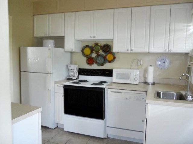 109 Virginia St - Photo 3 of 14