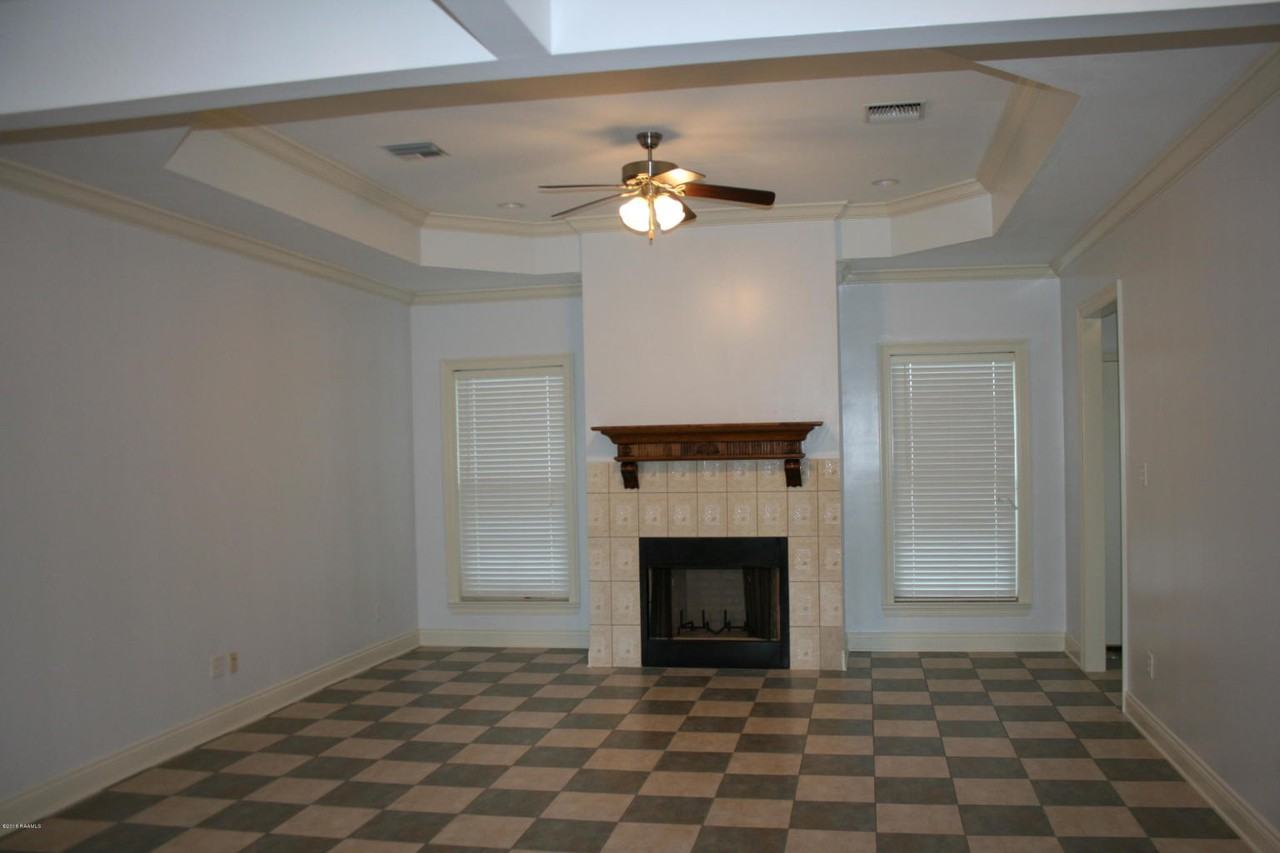 107 Ollie Dr - Photo 2 of 16