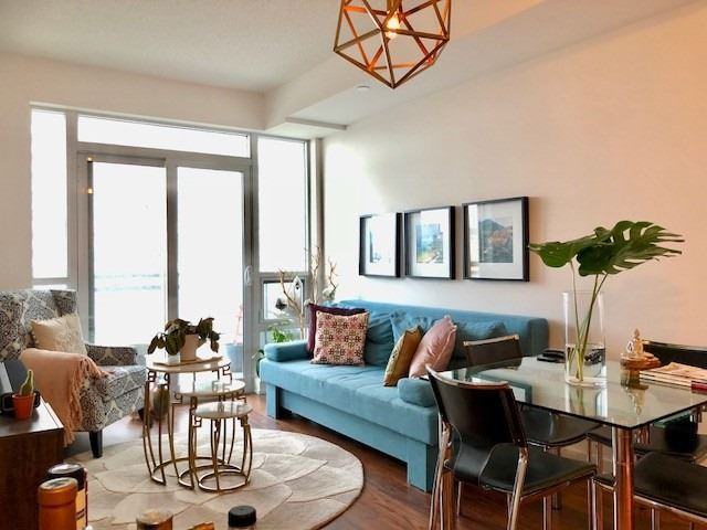 98 Lillian Street #1319