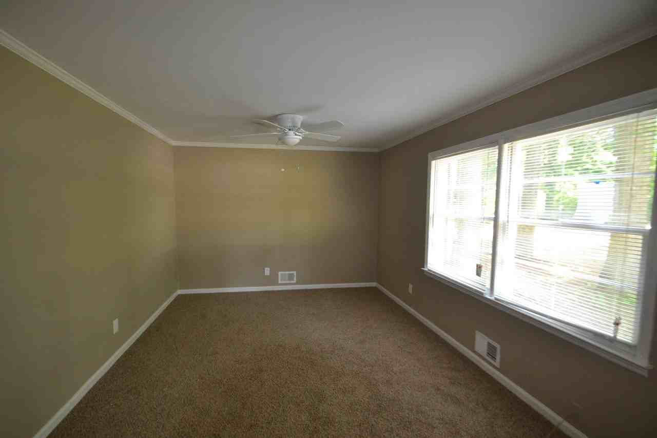 2267 Connally Ct - Photo 2 of 8