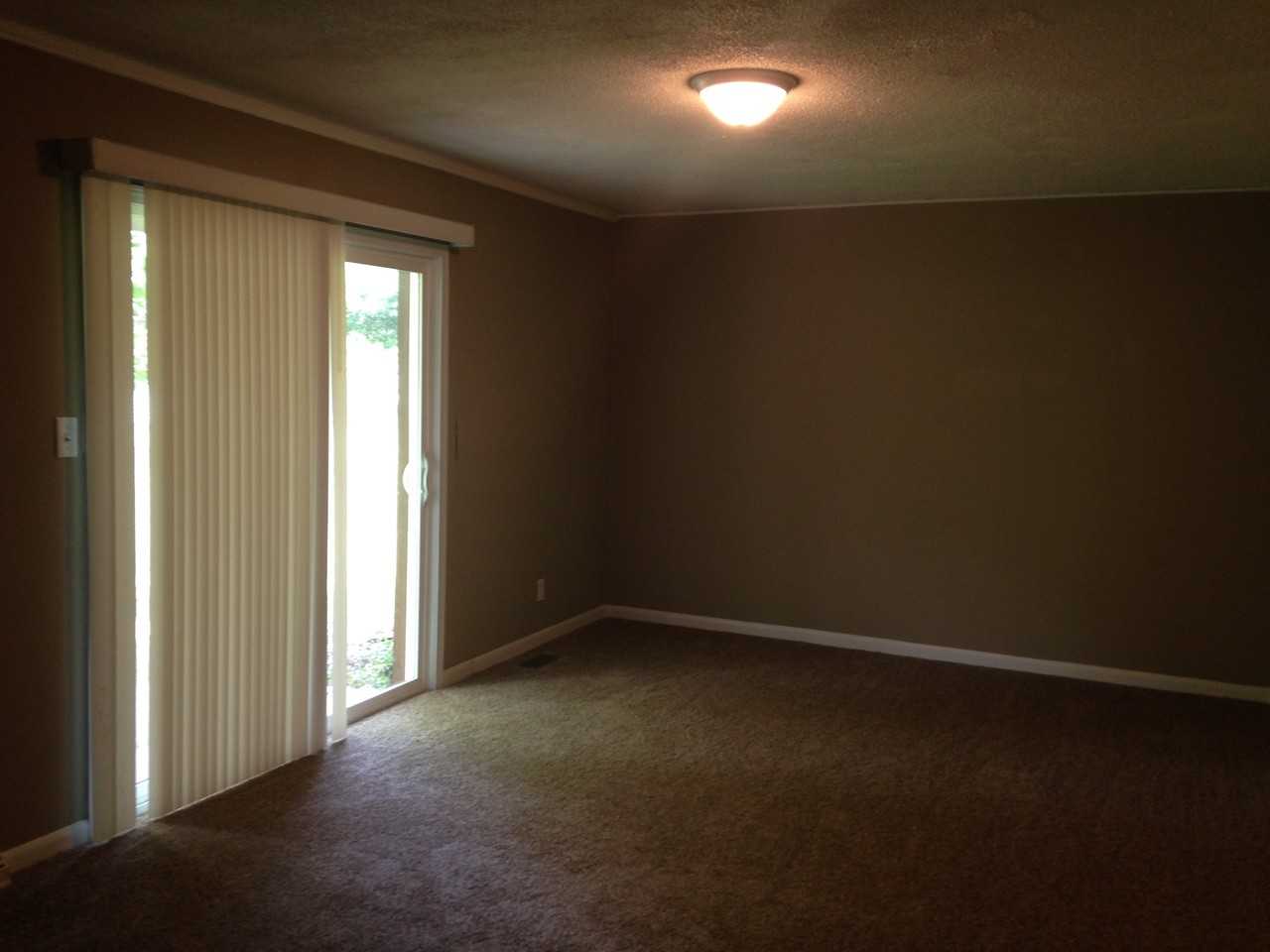 4906 S Eaton Ave - Photo 2 of 12