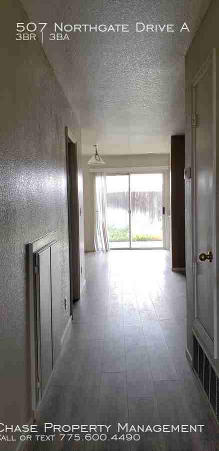 101 Palmer Dr - Photo 2 of 15