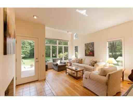 38 Litchfield Dr - Photo 3 of 14