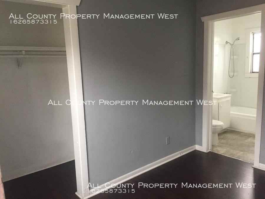 5929 1/2 S Figueroa St - Photo 2 of 9