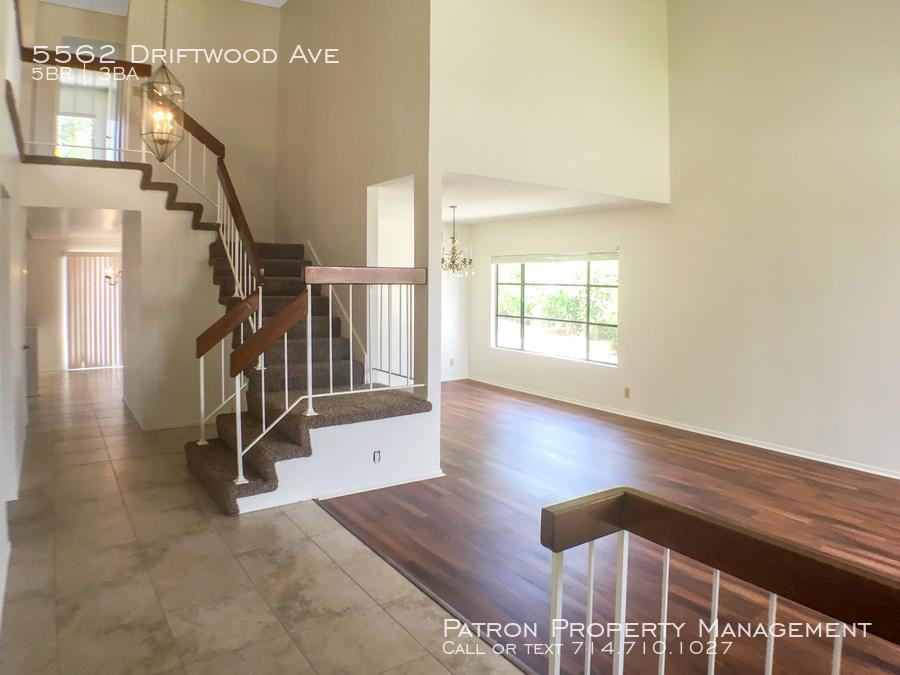 5562 Driftwood Ave - Photo 2 of 12