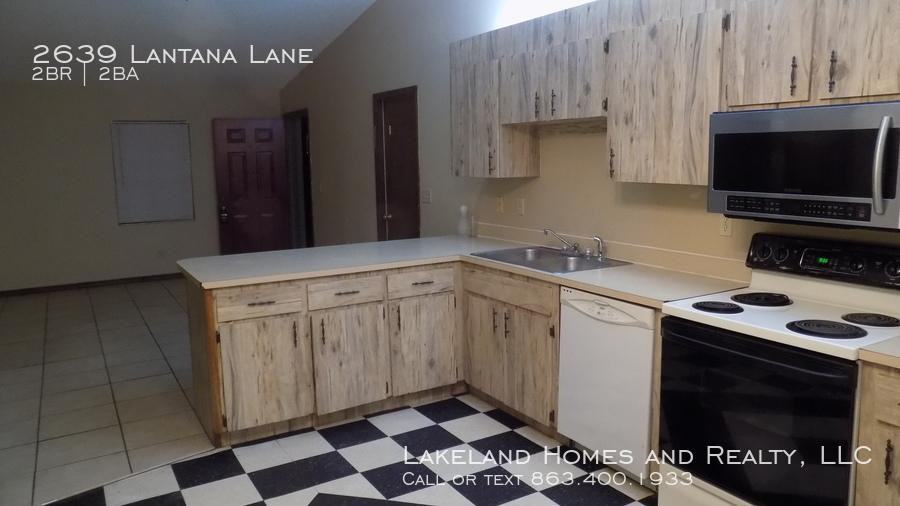 2639 Lantana Ln - Photo 2 of 13