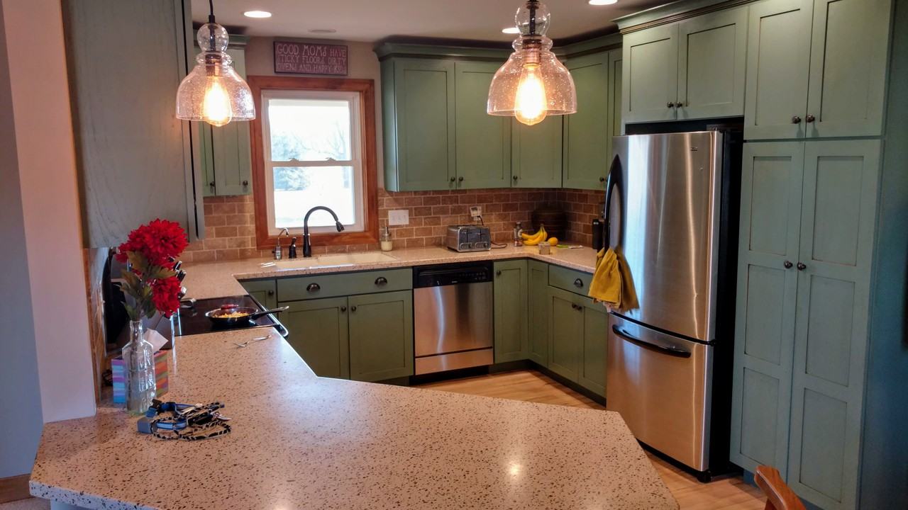 10369 Grange Ave NE - Photo 3 of 31