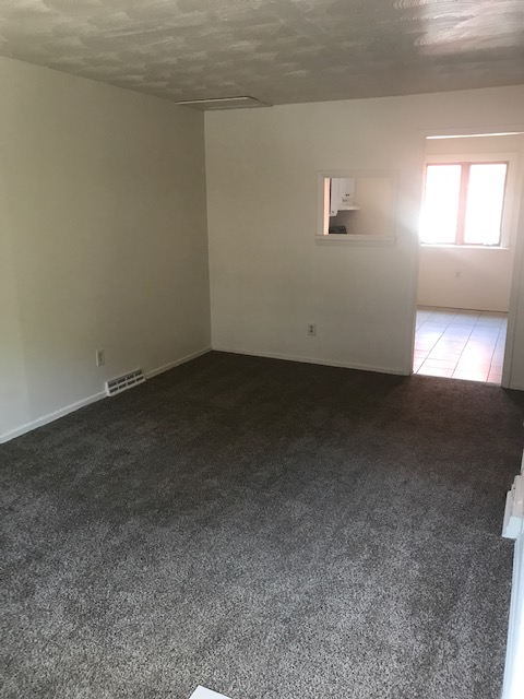 129 State St - Photo 3 of 11