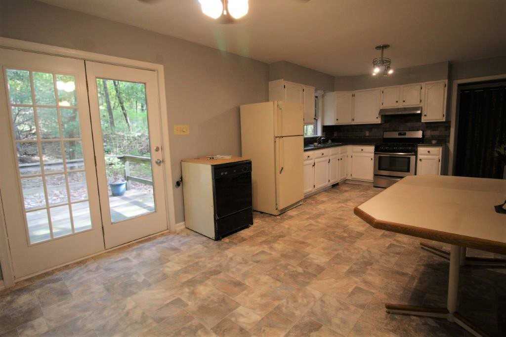 76 Mckelvey Ln - Photo 2 of 14