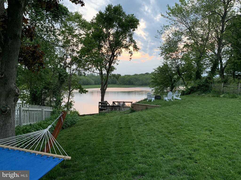 408 S 2nd St - Photo 3 of 38