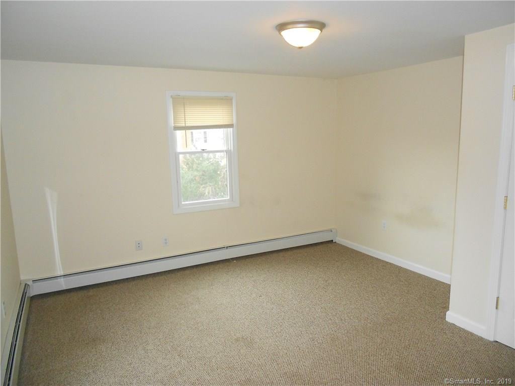 422 W River Rd - Photo 3 of 11