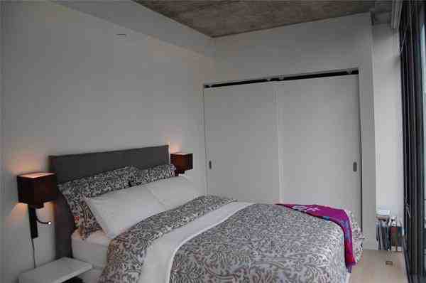 111 Bathurst Street #1017