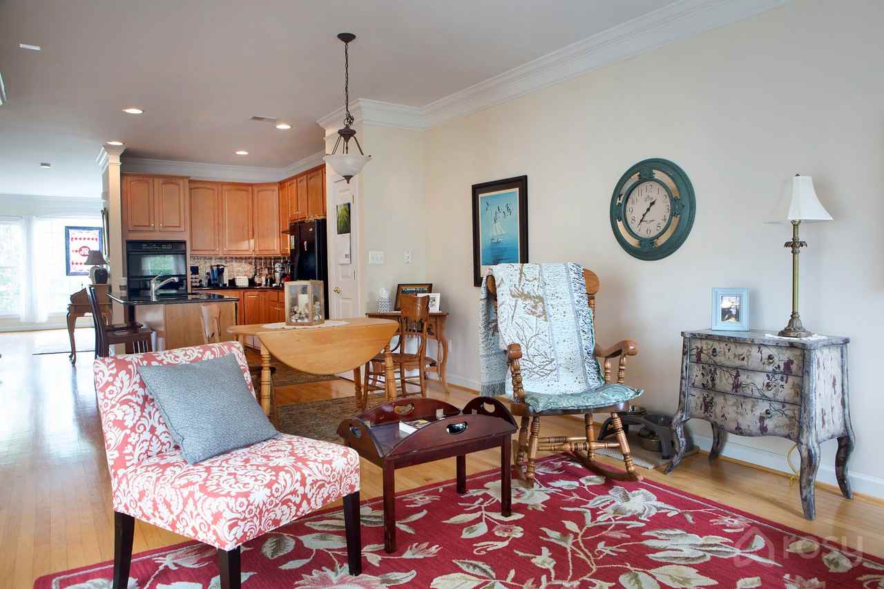 3854 Elmwood Towne Way - Photo 3 of 10