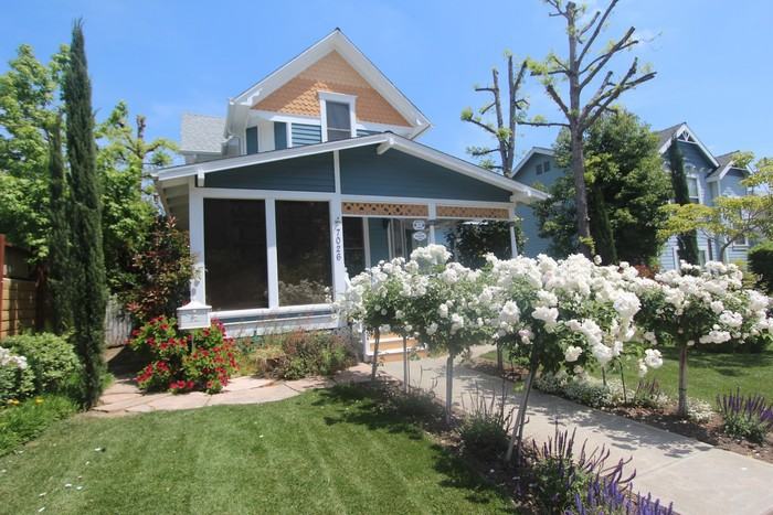 7026 Friends Ave - Photo 2 of 25