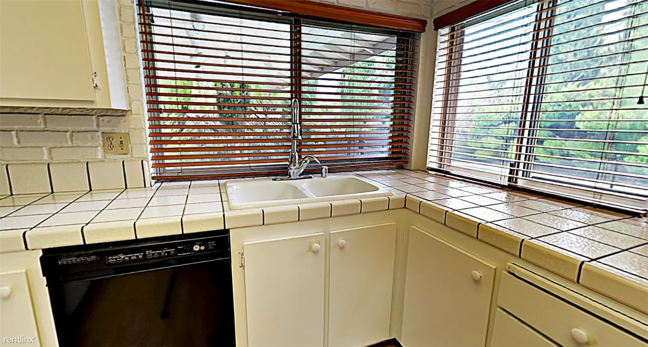 1597 Calle De Stuarda - Photo 3 of 18