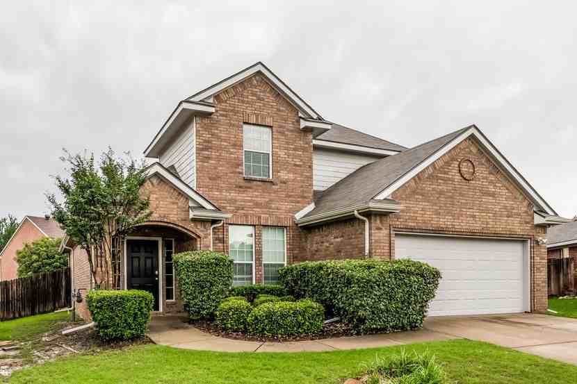 8749 Lariat Cir - Photo 2 of 19