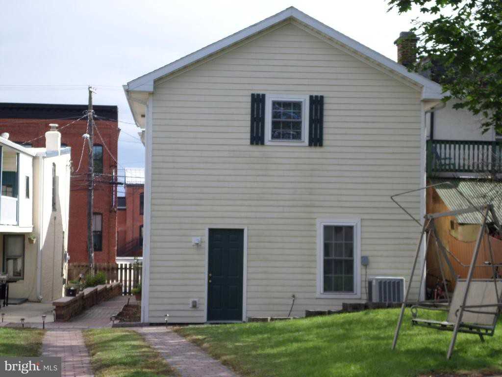 201 E Patrick St - Photo 2 of 43