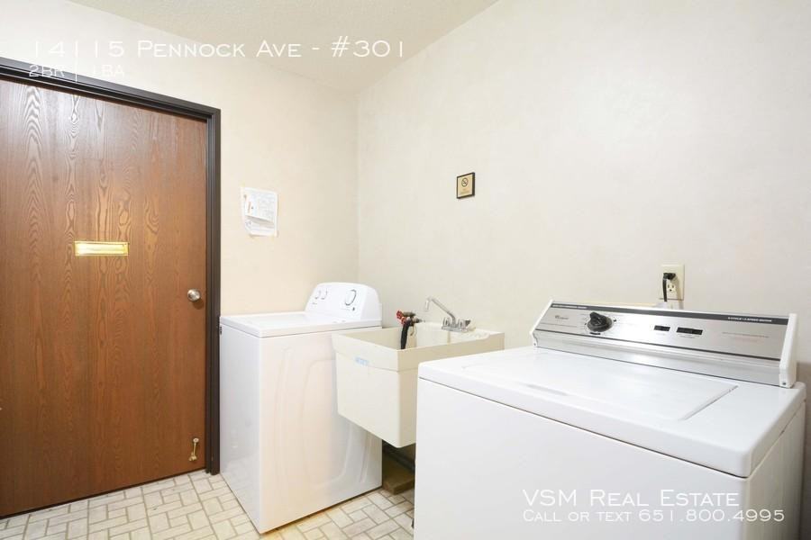 14115 Pennock Ave - Photo 2 of 12