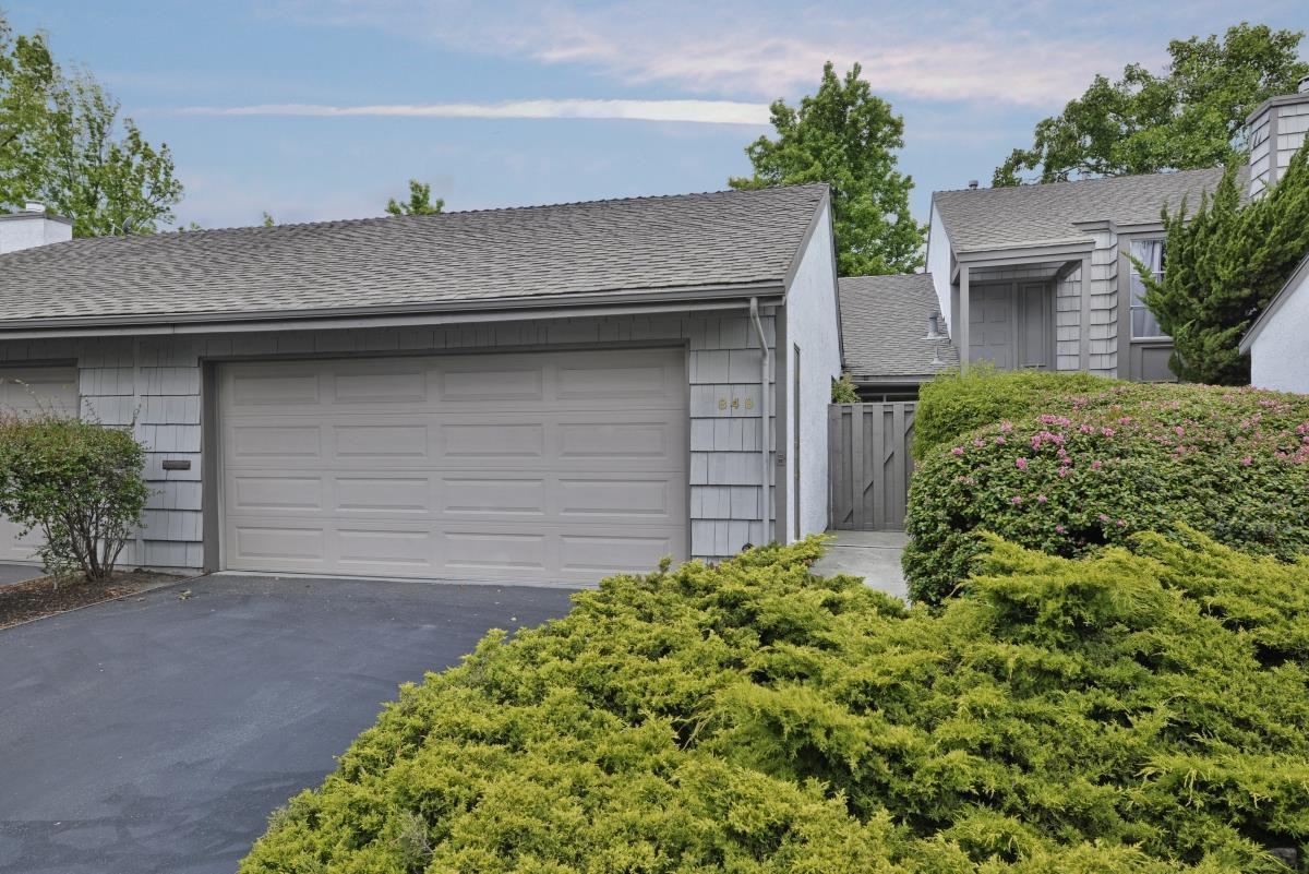 848 Erickson Ln - Photo 2 of 19