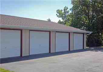 1325 Henry St - Photo 2 of 2