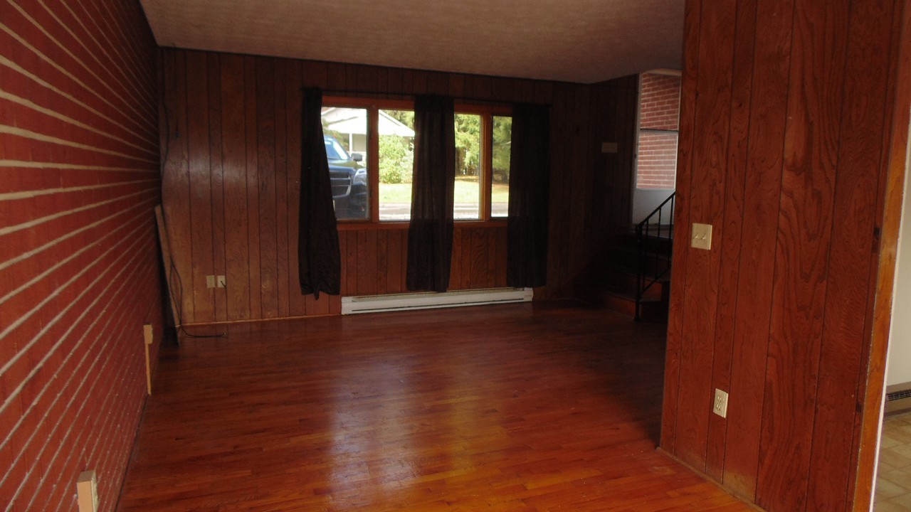 815 Deer Park Ave - Photo 3 of 12