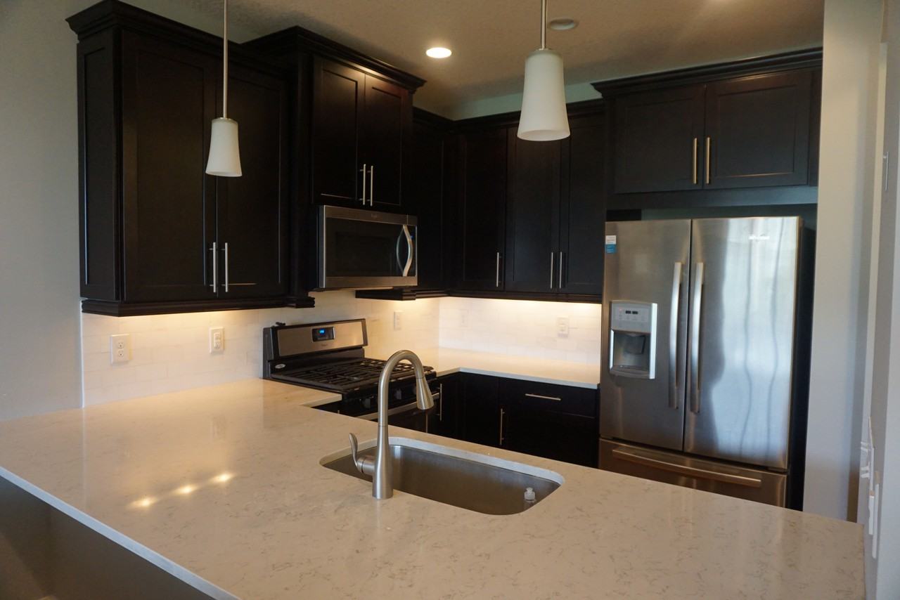 8334 Hemlock Ln N - Photo 3 of 17