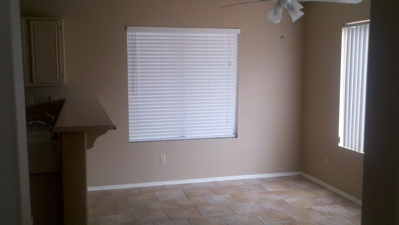 6822 W Louise Dr - Photo 3 of 11