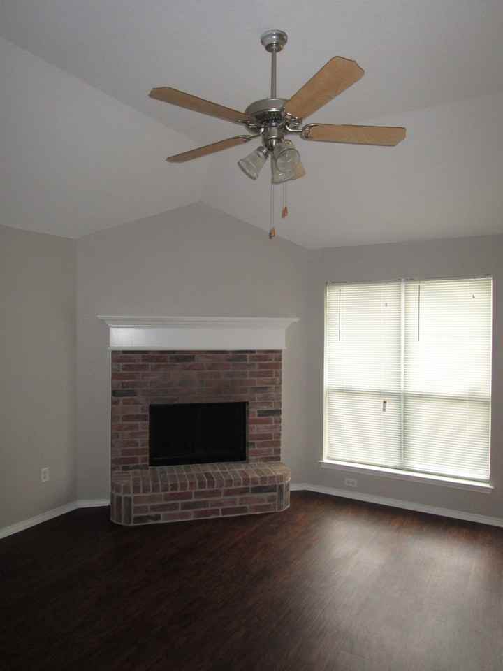 504 Ammonite Ct - Photo 2 of 10