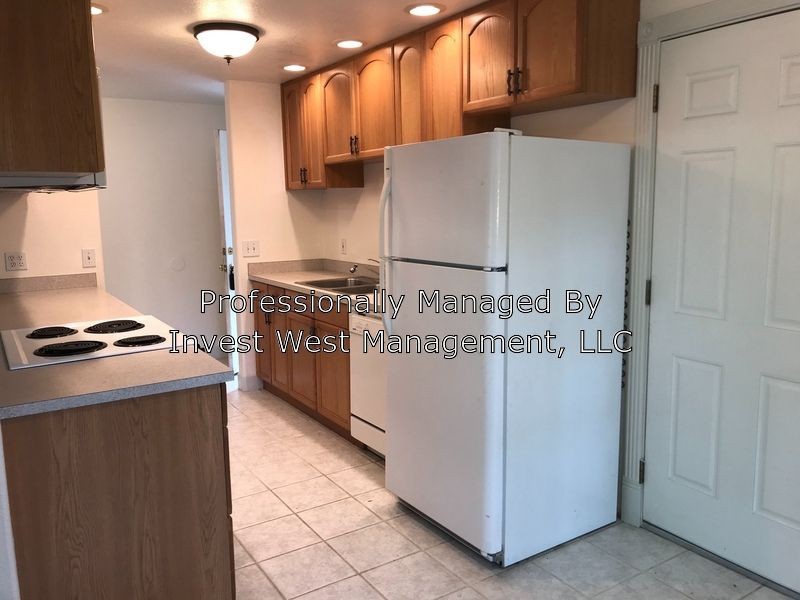 7104 Louisiana Dr - Photo 3 of 14