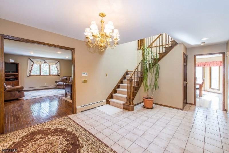 3 Sunrise Terrace - Photo 2 of 23