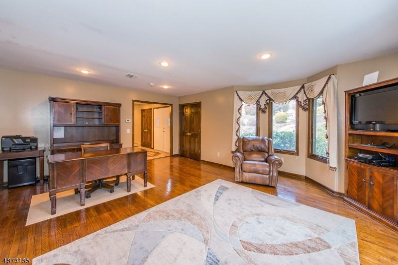 3 Sunrise Terrace - Photo 3 of 23