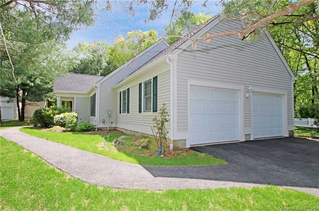 9 Pelham Way - Photo 2 of 25