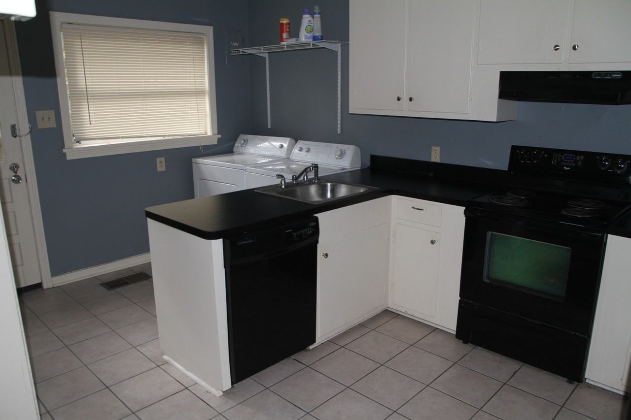 1027 Meadowbrook Road - Photo 3 of 4