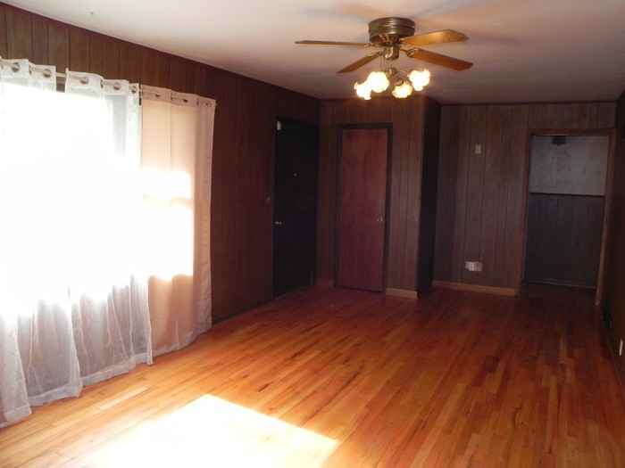 5132 N Elmwood Ave - Photo 3 of 19