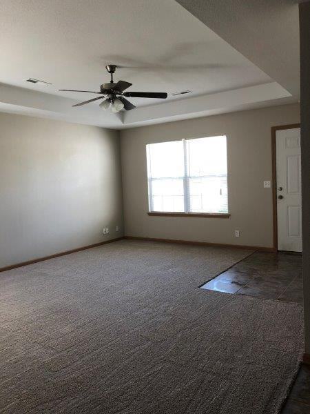 222 Palmer Ct - Photo 2 of 15