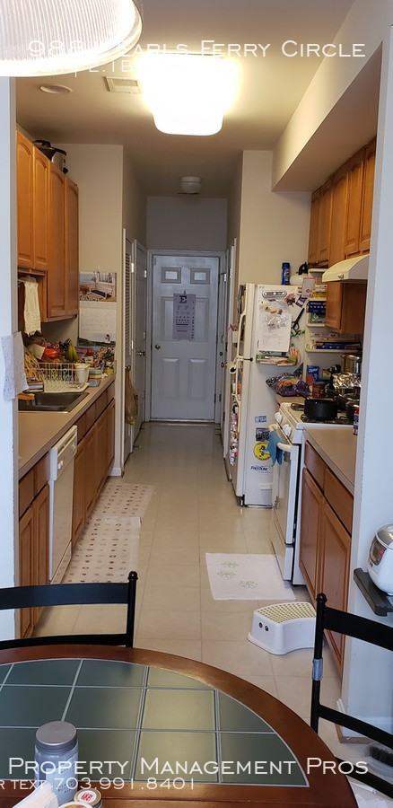 9881 Earls Ferry Cir - Photo 2 of 24