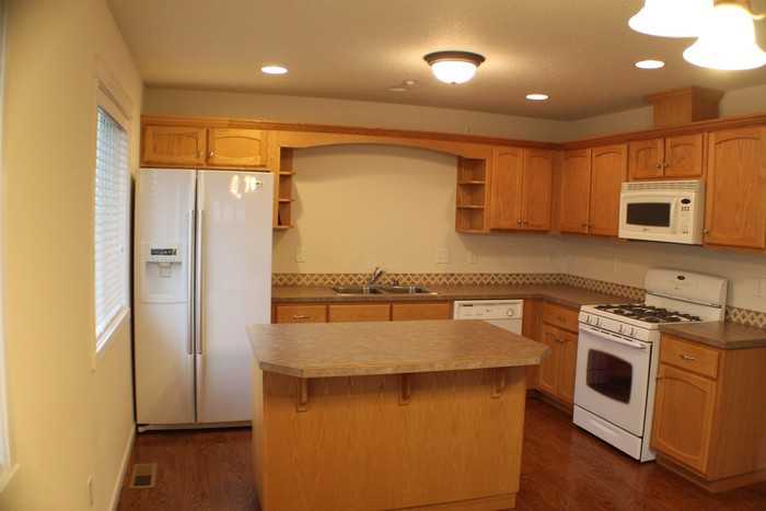 5109 NE 48th St - Photo 2 of 17