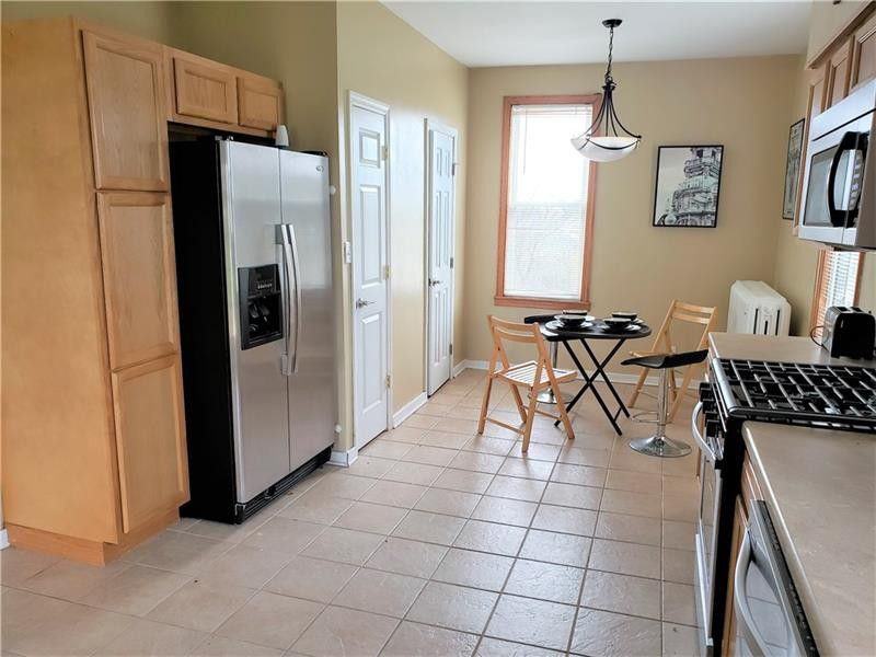 202 Cedar St - Photo 2 of 13