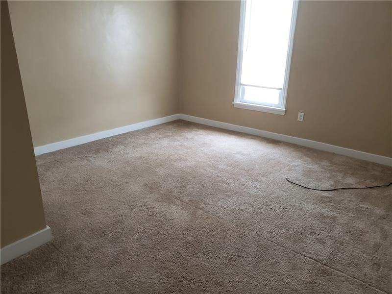 202 Cedar St - Photo 3 of 13