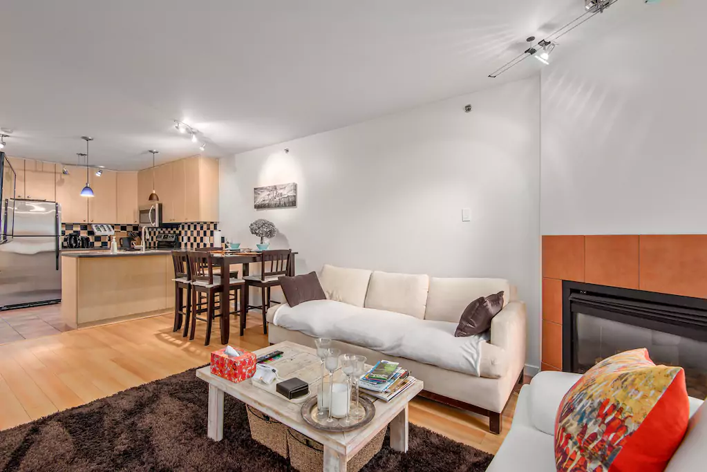 819 Hamilton Street #215