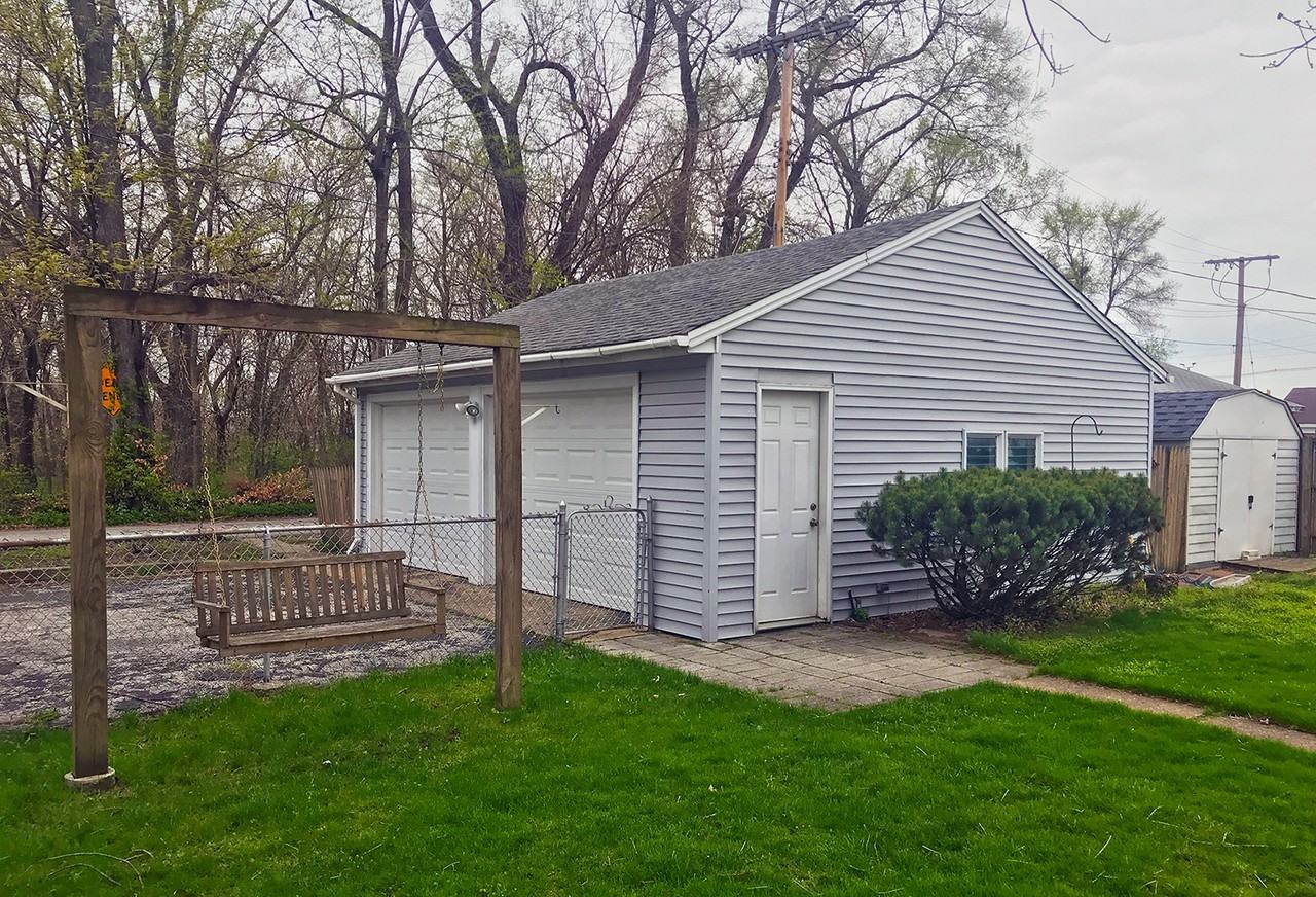 8334 Harrison Ave - Photo 2 of 5