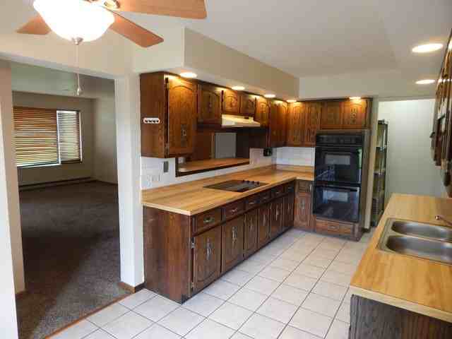 235 Woodrow Ave #1B - Photo 3 of 17