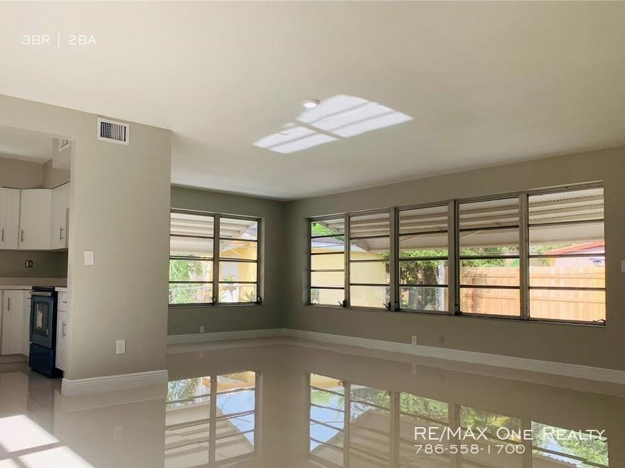 145 NE 128th St - Photo 3 of 8