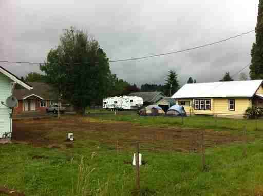 651 Carlisle Ave - Photo 2 of 17