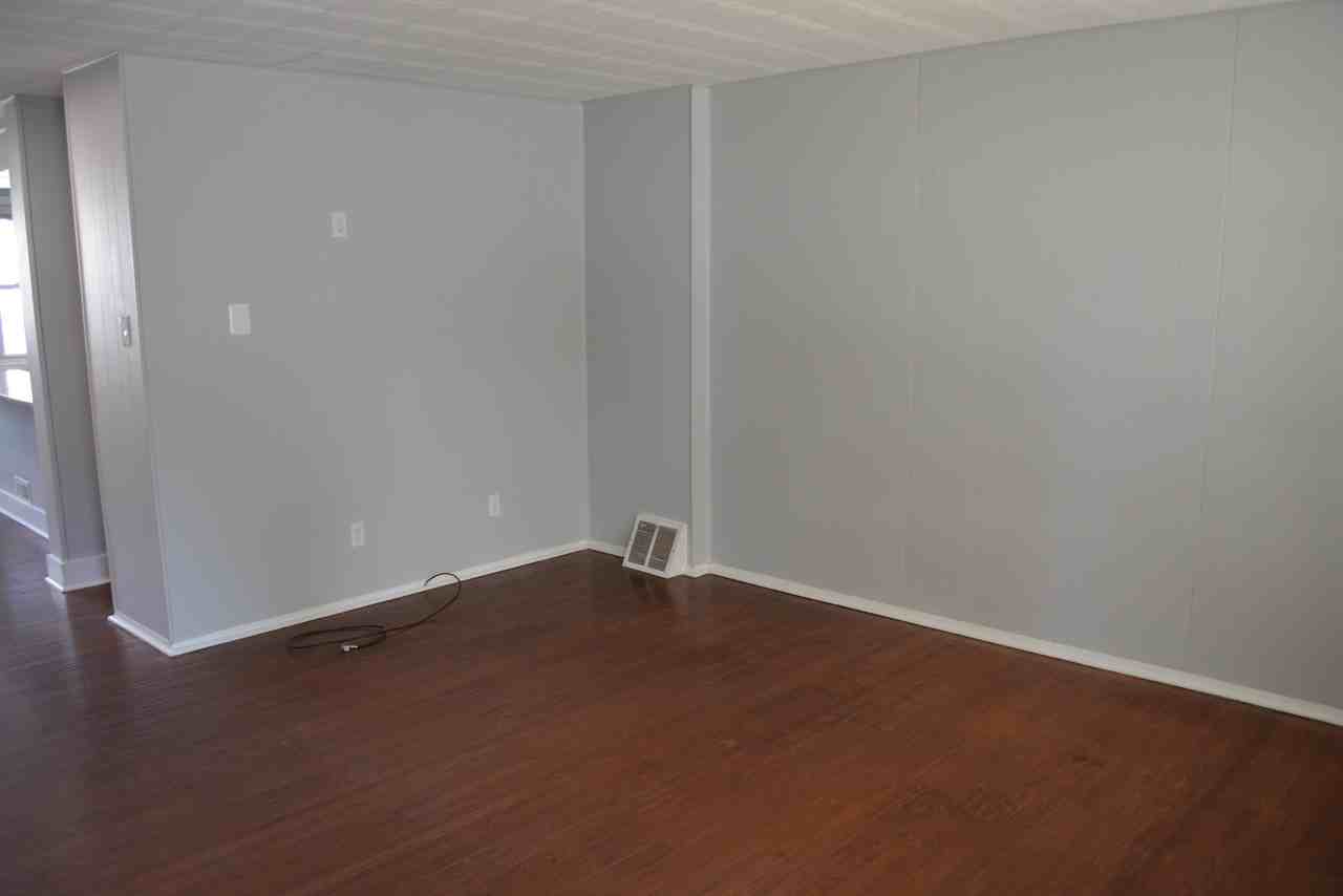 356 Krams Ave - Photo 3 of 28