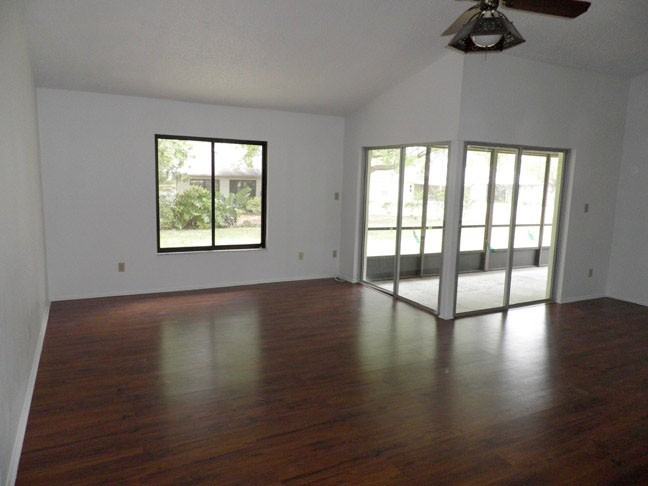 28444 Trident Ct - Photo 2 of 9